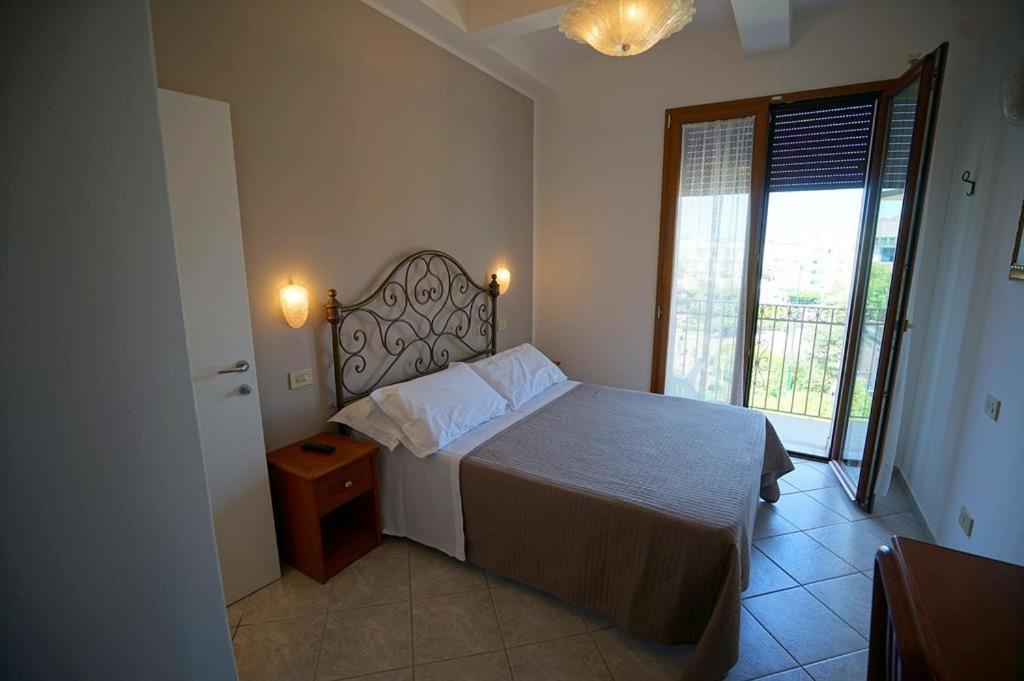 Hotel Villa Fulgida 卡托利卡 外观 照片